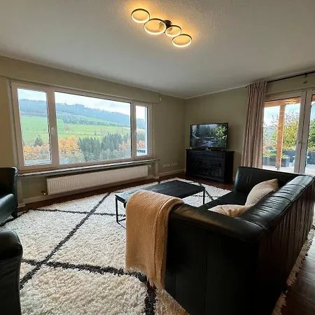 Luxury With Terrace And Mountain View